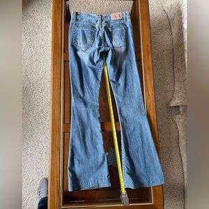 Vintage Levi’s 519 Flares 1L
